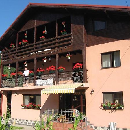 Pensiune Maria Rucăr Esterno foto