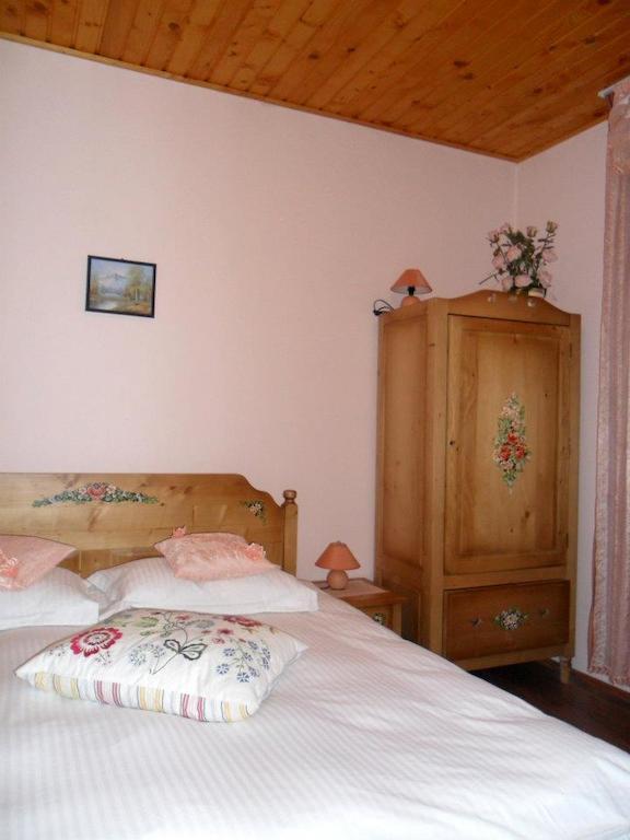 Pensiune Maria Rucăr Camera foto